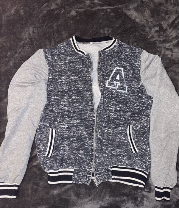 Безкоштовно (віддам б/у речі)