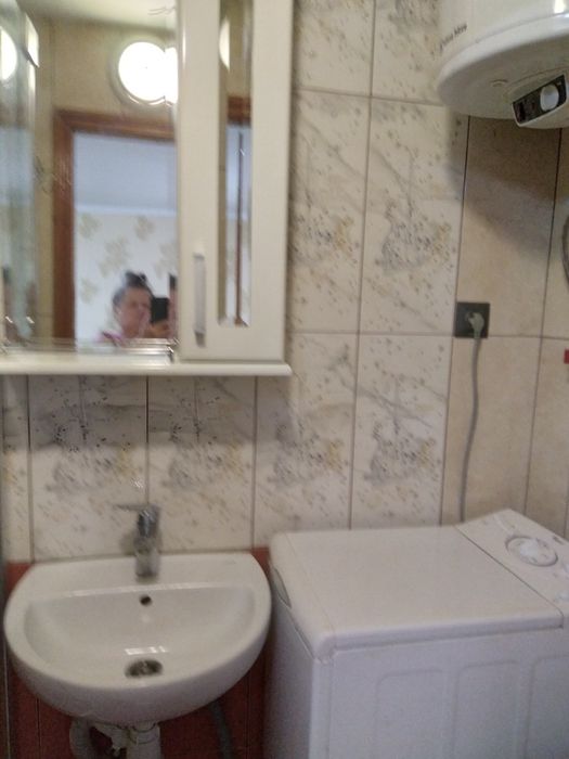 Оренда будинку у Києві.25м.кв.Найближча станція м.Сирець.