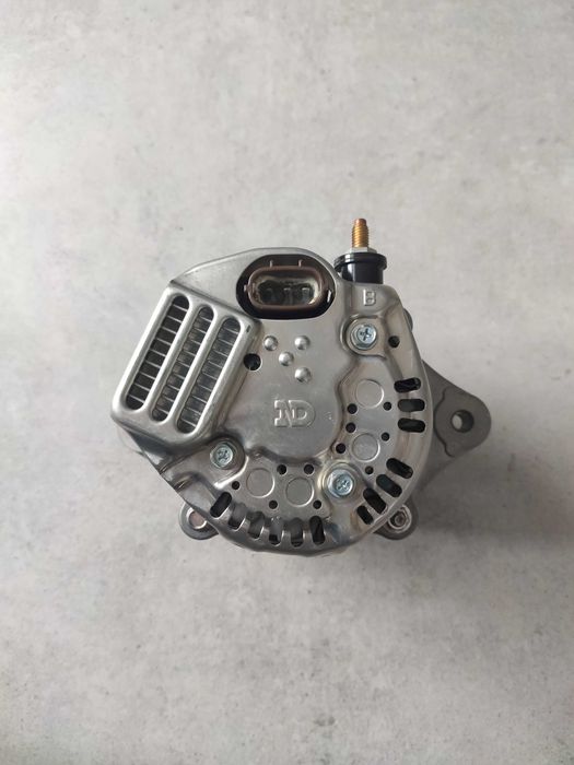 Alternator Denso 12V 40A Kubota D1005 D1105 D902 D1305 D722 D905 V1505