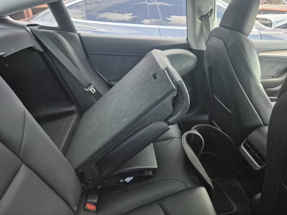 Tesla model 3 2022 LFP