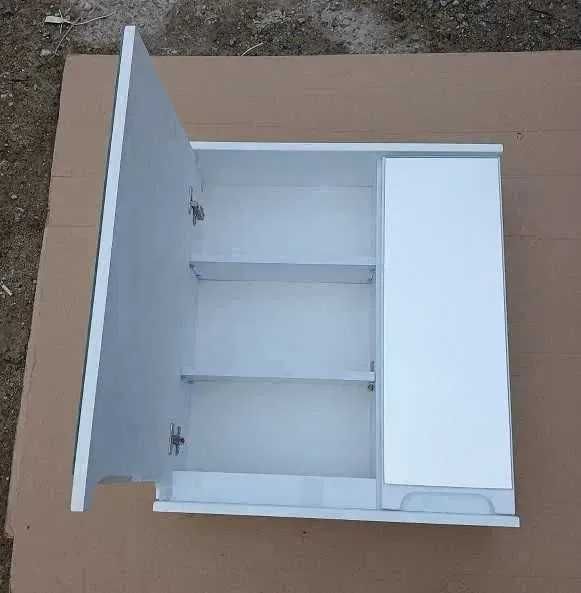 Новое зеркало в ванну с двумя пеналами и подсветкой. Косметика, макияж