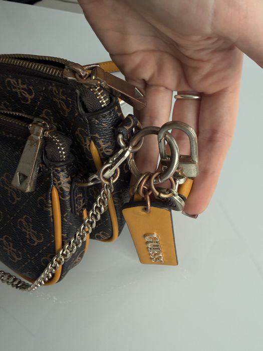 Сумочка  кросбоді Guess