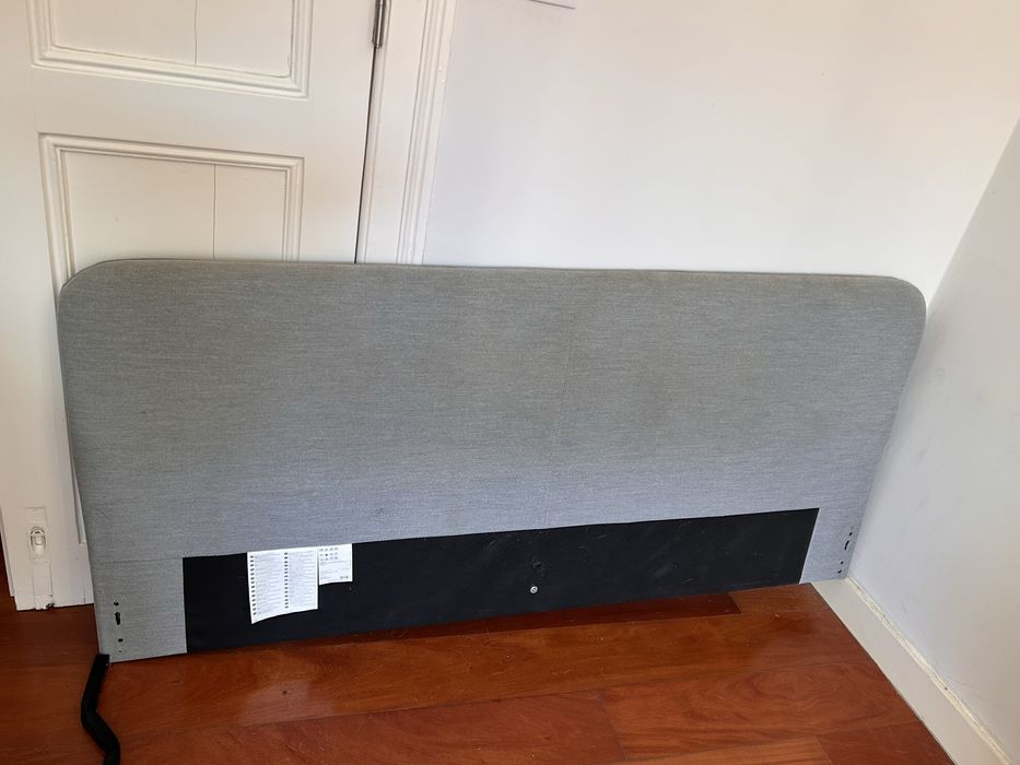 Cama IKEA desmontada usada