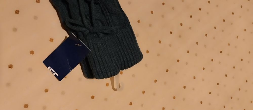 Polainas novas com etiqueta