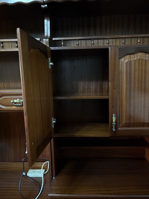 Móvel de madeira para sala de estar