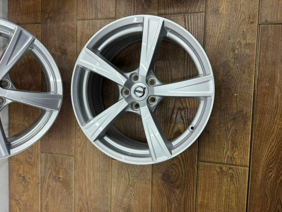 Оригінальні диски 18 5.108 VOLVO V4 v50 v90 XC40 XC60 XC70!G-Felgen