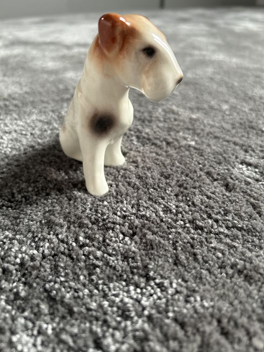 Figurka terier fajans