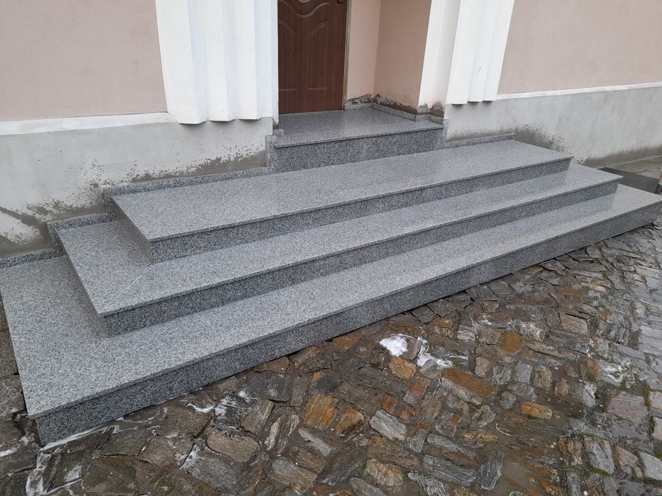 Parapety,schody,tarasy,blaty łazienkowe