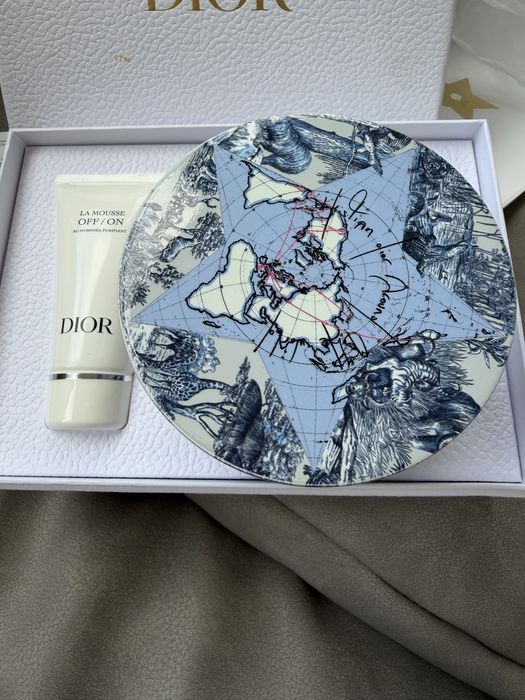 Dior zestaw nowy mus i pojemnik do twarzy beauty