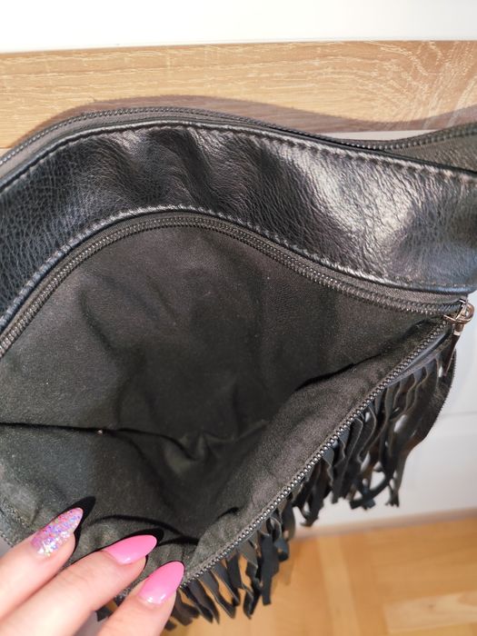 Mała listonoszka z frędzelkami