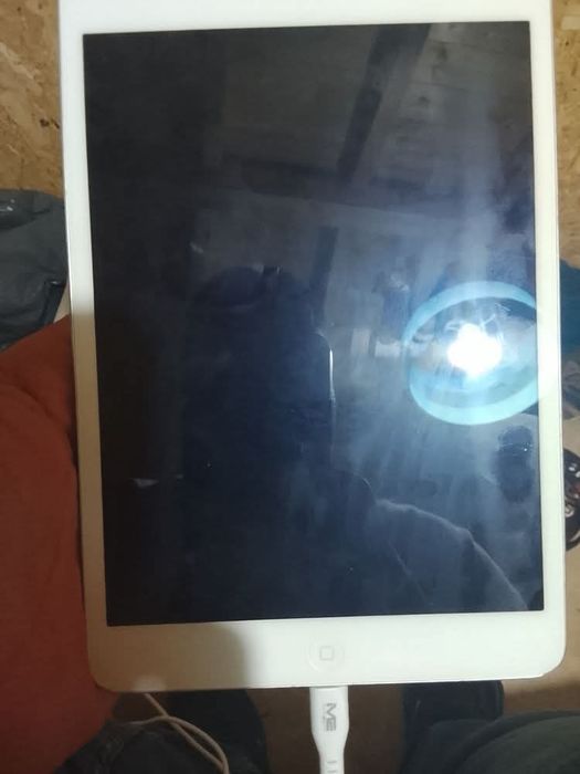 Vendo iPad mini em bom estado funciona perfeitamente