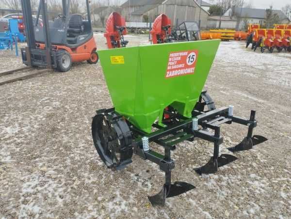 Dwurzędowa sadzarka do rozsady warzyw i ziemniaków