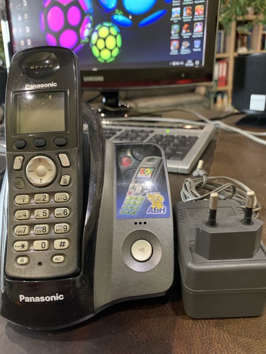 Радиотелефон PANASONIC KX-TCD305UA (DECT, цветной дисплей)
