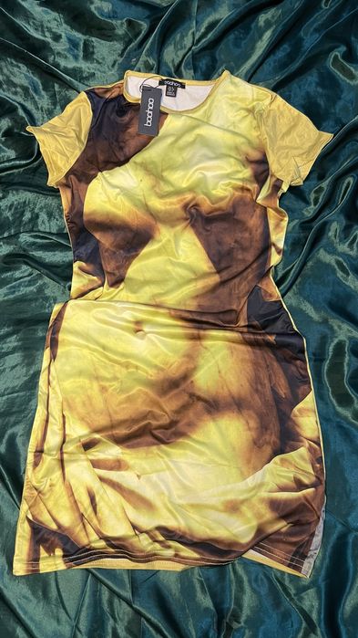 Vestido boohoo novo