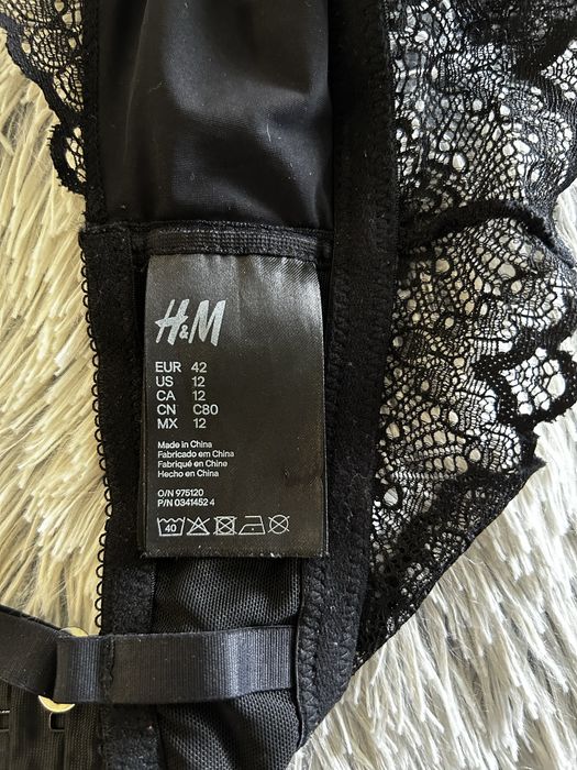 Biustonosz damski H&M rozmiar 42 czarny koronkowy elegancki nowy
