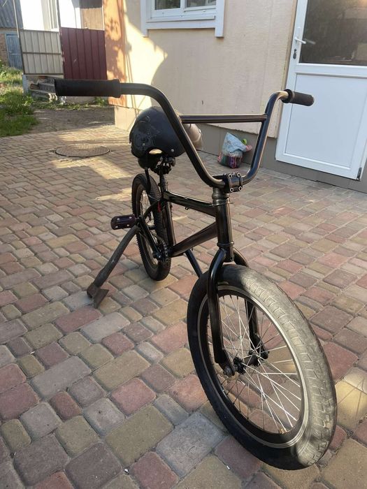 Велосипед BMX , Шолом у подарунок