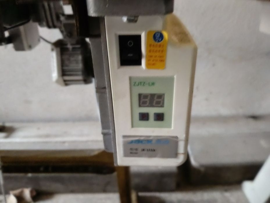 Sprzedam maszynę zlamownikiem