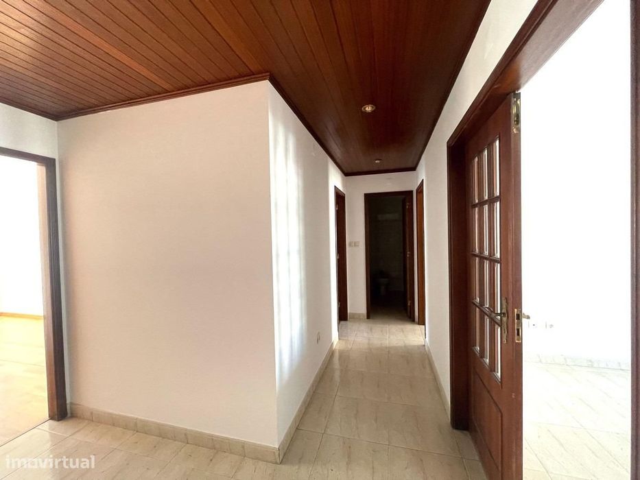 Apartamento T3 com amplas áreas no Seixal