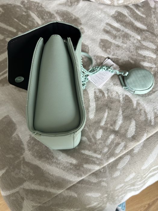 Bolsa tiracolo com moedeiro