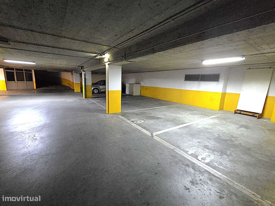 MONTE DA CAPARICA - T3 com Parqueamento