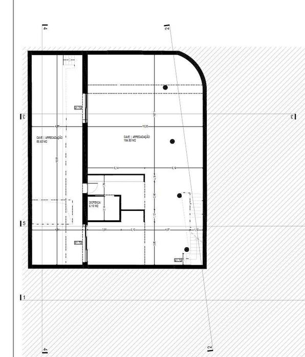 Moradia familiar p/ terminar construção 711m2. T6 Zona Nobre Porto.