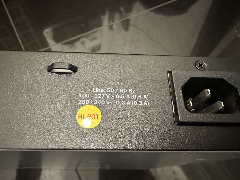 Комутатор HPE OfficeConnect 1820 Series Switch J9980A