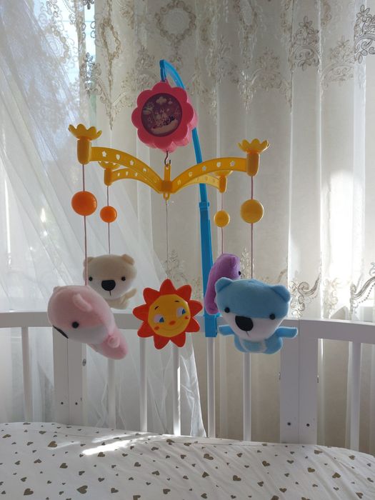 Карусель музична на ліжечко.