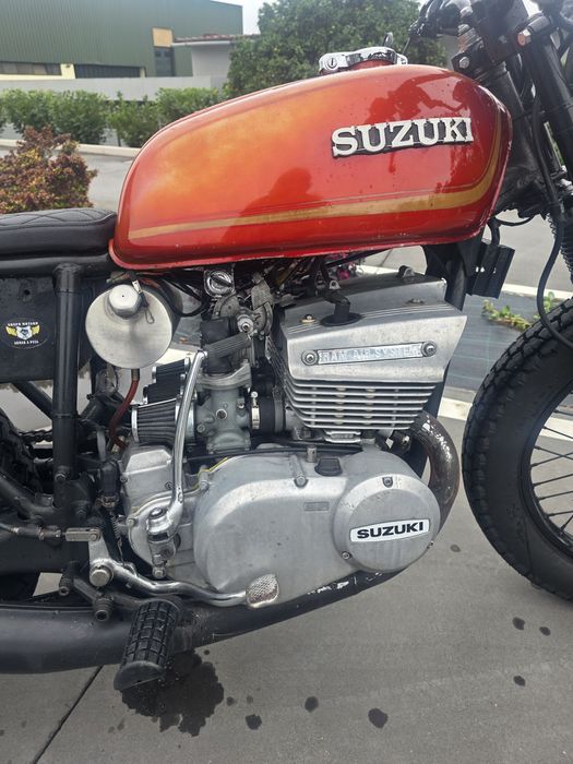 Suzuki gt 380 cafe racer