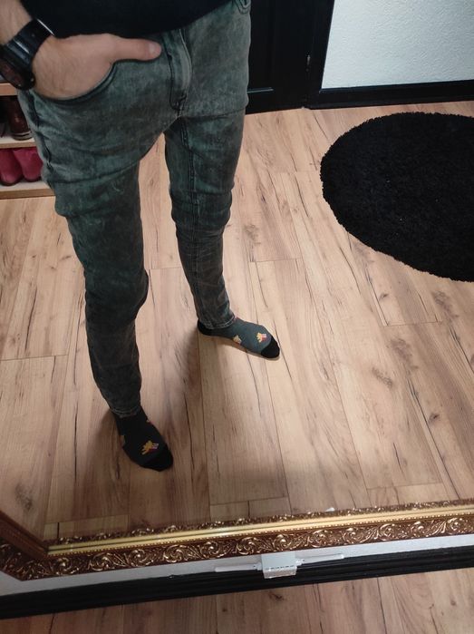 Spodnie męskie jeans Bershka 38