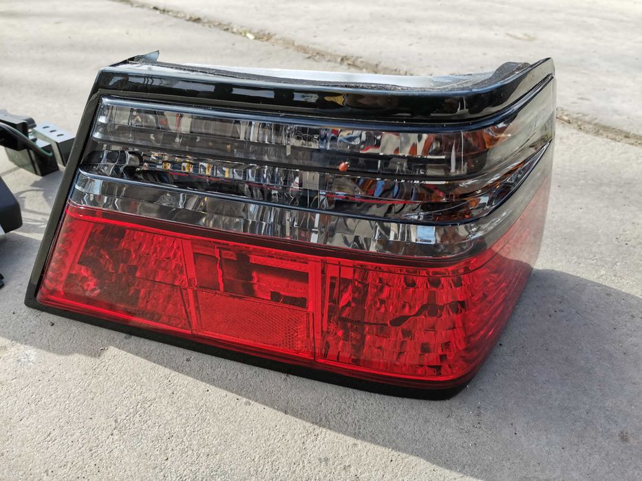 Задние фонари (LED) - темные для Mercedes E-class W124