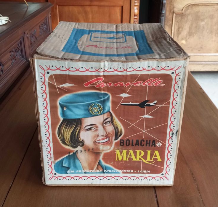 Antiga caixa publicitária Bolacha Maria em cartão