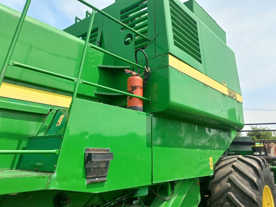 Продам зернозбиральний комбайн John Deere 1170