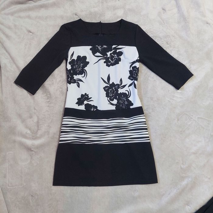 Плаття коктельне нарядне офісне чорне футляр три чверті рукав