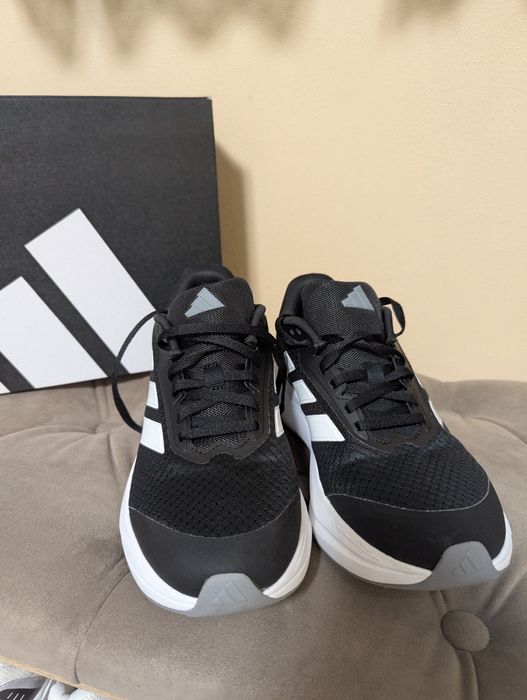 Кросівки Adidas жіночі: 1 500 грн. - Другие кроссовки Мукачево на Olx