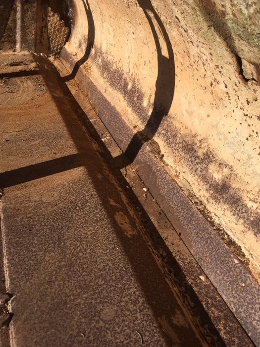 Balde frontal de abrir para retroescavadeira ou trator