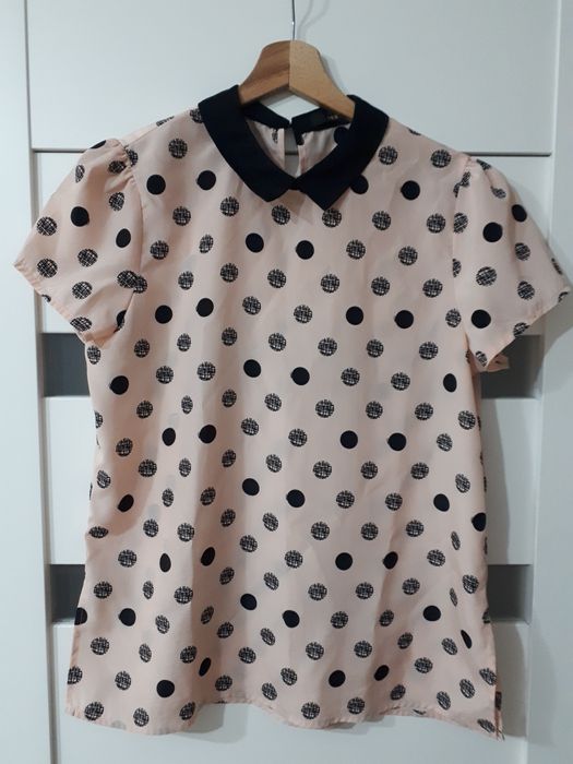 Elegancka bluzka z kołnierzykiem