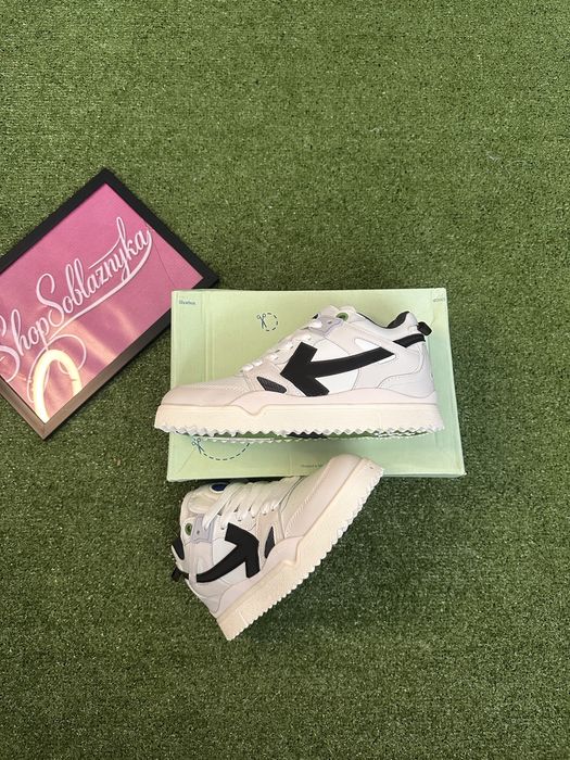 Продаю нові кросівки від Off-White Sponge Mid Top White Black.