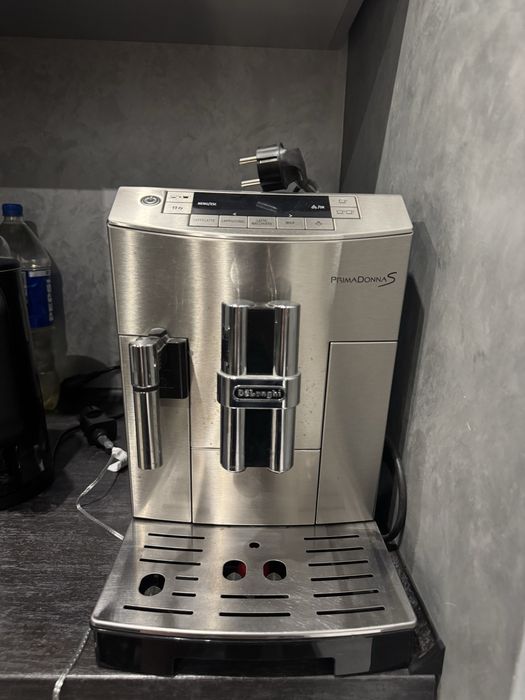 Кавомашина DeLonghi