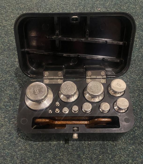 Набір гирь  Г-3-21111,10,  3клас F 2 -еталонніі-20 кг