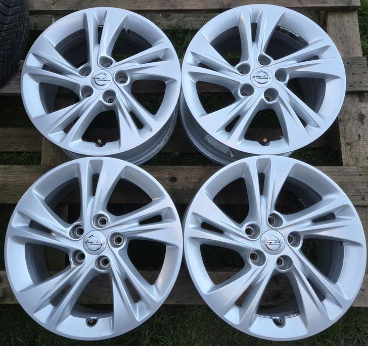 Felgi Oryginał Vivaro Proace Expert Jumpy Zafira Scudo 7x17 ET44 5x108