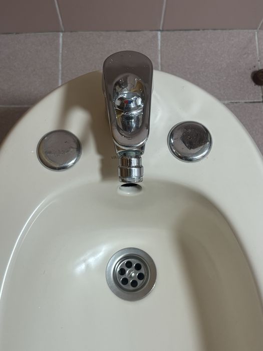 Bidé Valdares Bom Estado