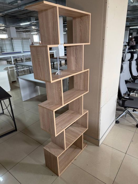 РОЗПРОДАЖ: шафи, тумби та стелажі