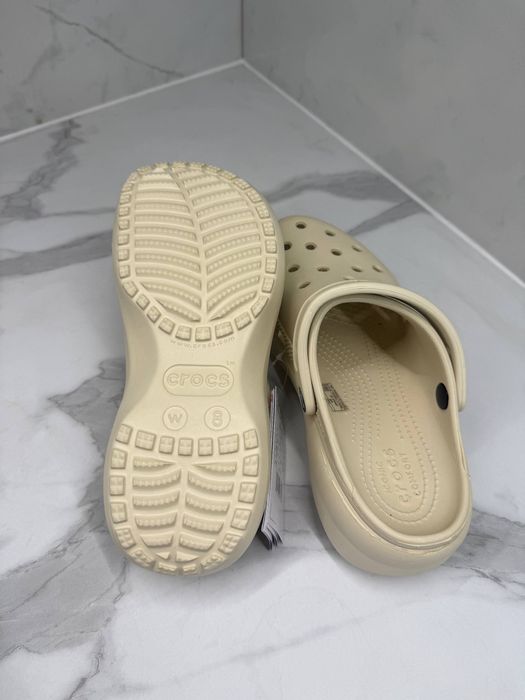 женские крокс Crocs Classic Platform Clog /жіночі крокси на платформі  37/39/38/бежеві