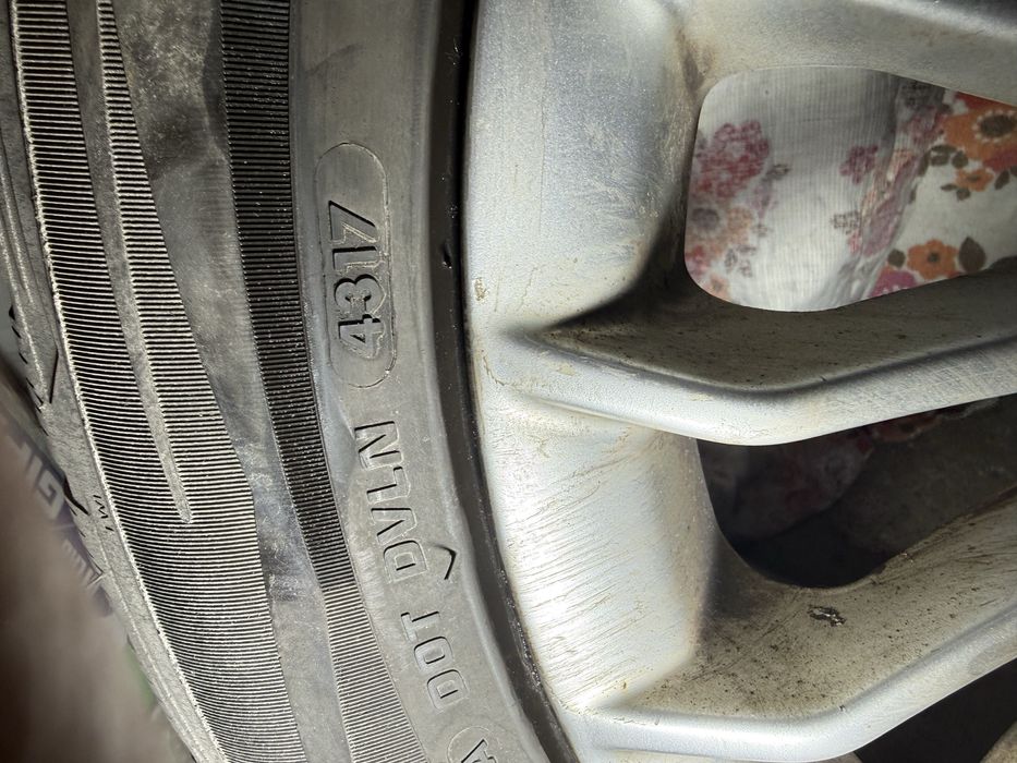 Felgi aluminiowe Audi 17’ + opony zimowe do Audi