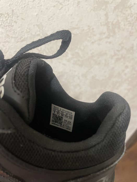 Кроссовки Adidas Hoops