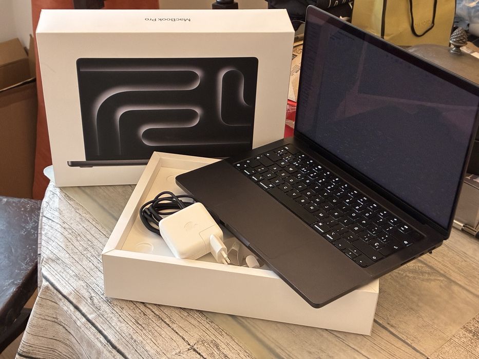 Macbook Pro 14" m3 Pro 512Gb Midnight black