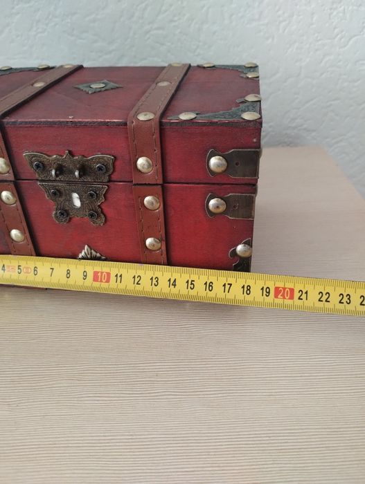 Kuferek na biżuterię