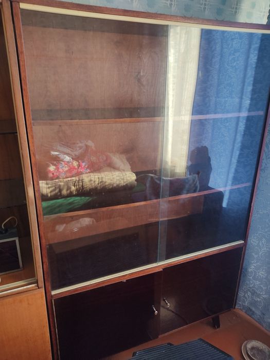 Продається  шафа