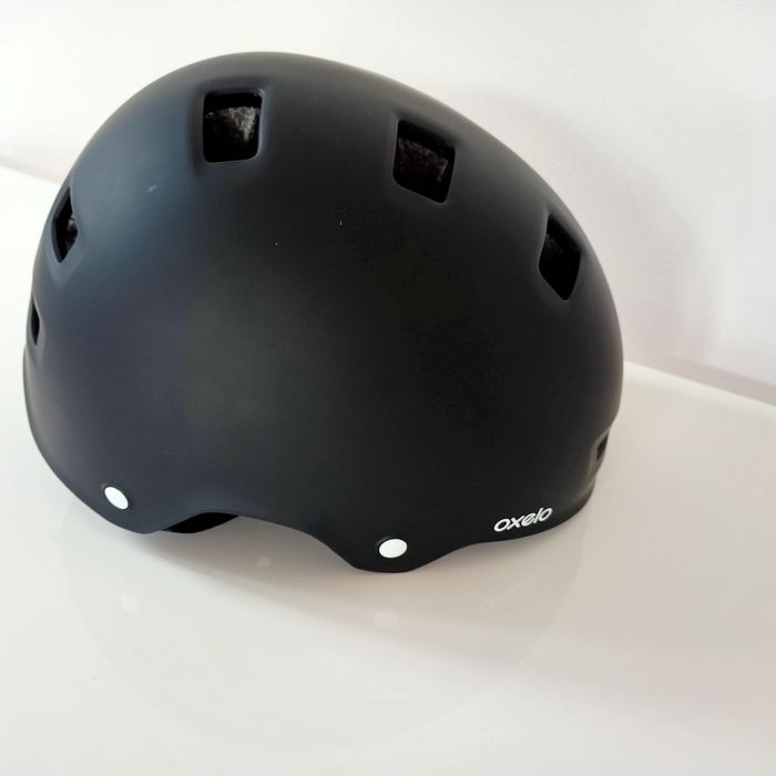 Kask na rower.rolki.deskkorolke.hulajnoge