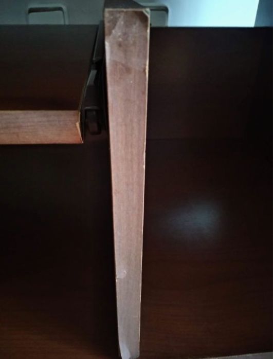 Secretária em castanho